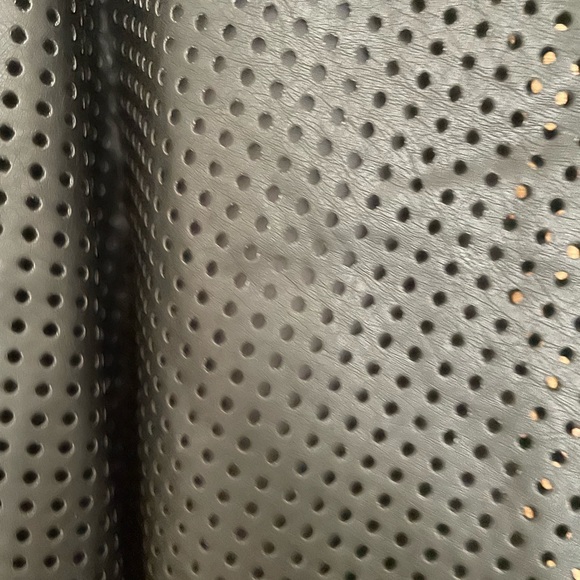 CATHERINE MALANDRINO black faux leather Cut Out Circle skirt, size 6 - Picture 3 of 3